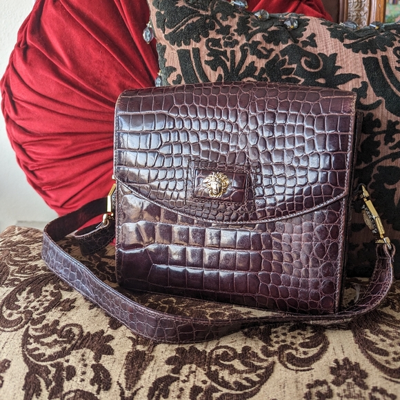 💯VERSACE LUCITE INTAGLIO 💎✨💎CROC EMB. SHOULDER BAG - Picture 7 of 14